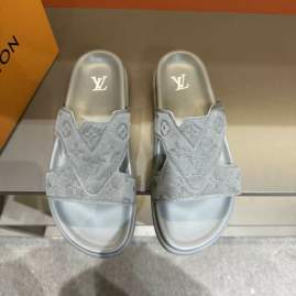 Picture of Louis Vuitton Slippers _SKULVsz38-45mnq0259646
